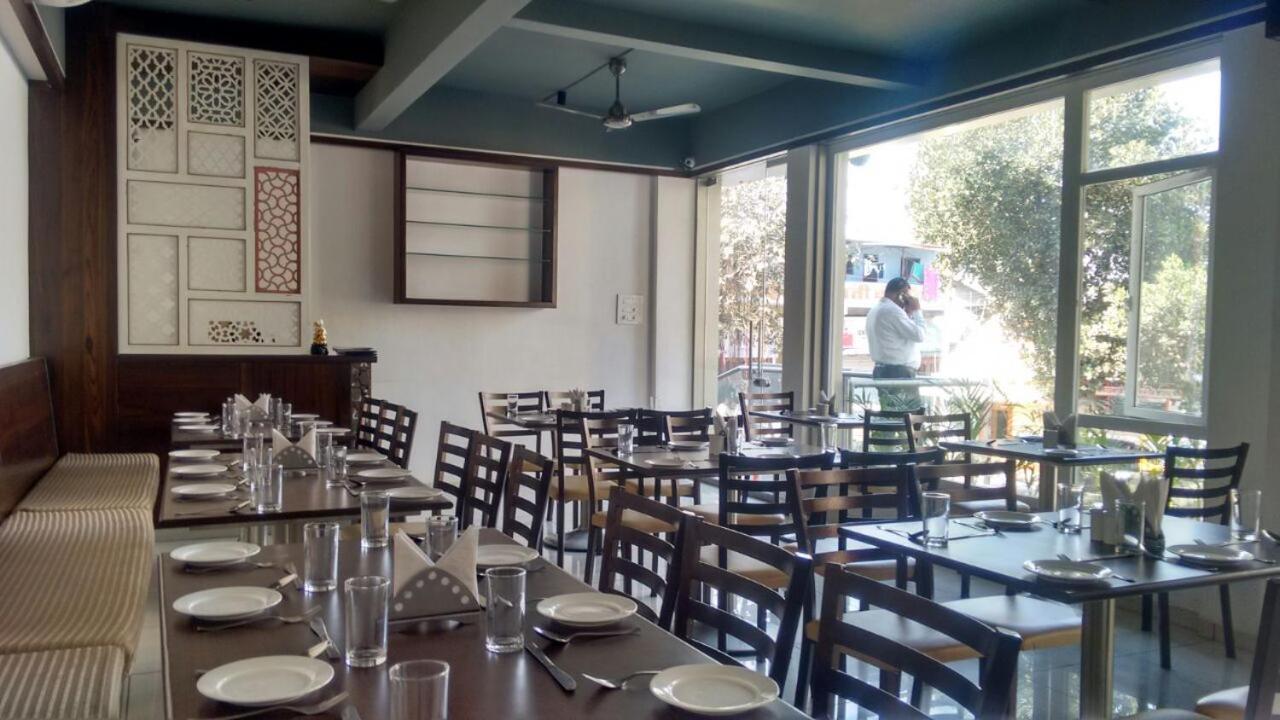 Hotel Sri Sri Executive, Kolhapur Εξωτερικό φωτογραφία