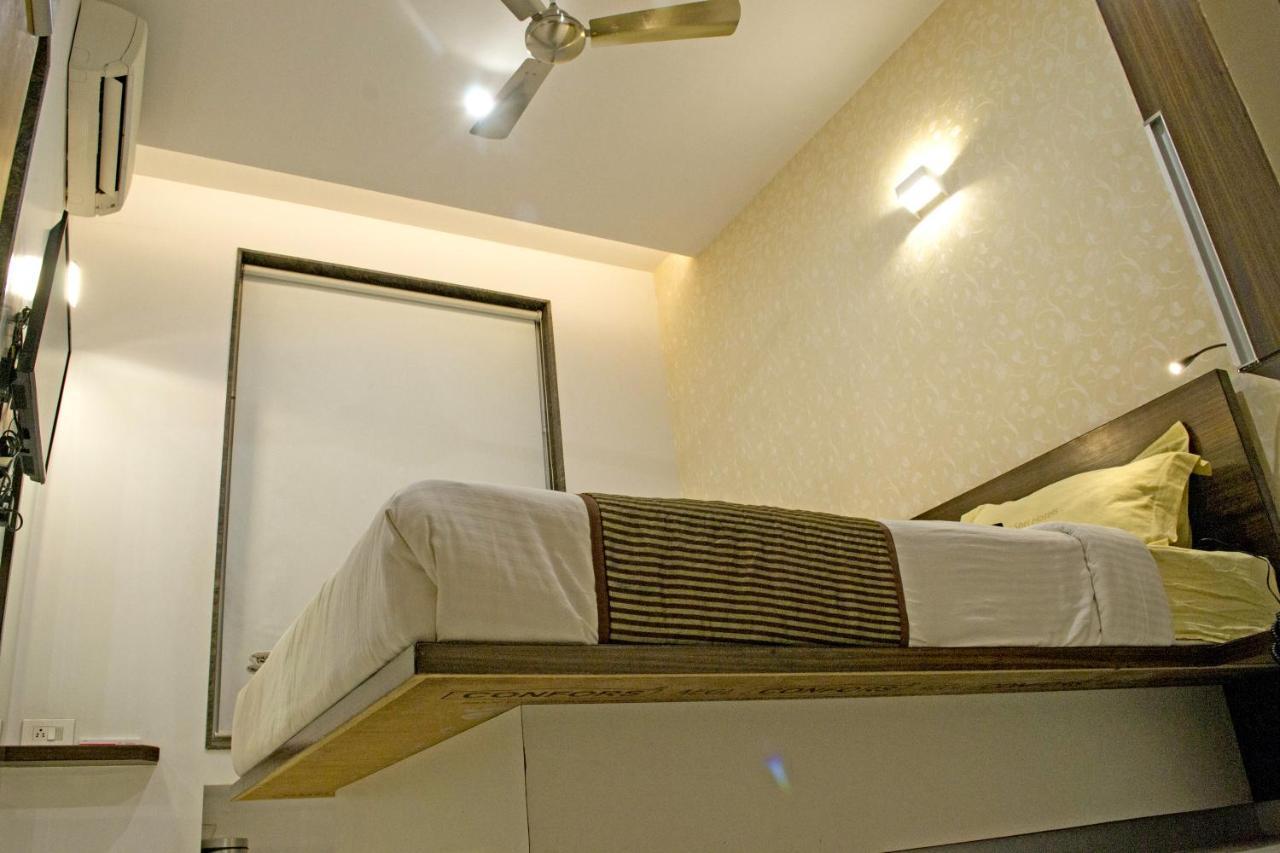 Hotel Sri Sri Executive, Kolhapur Εξωτερικό φωτογραφία