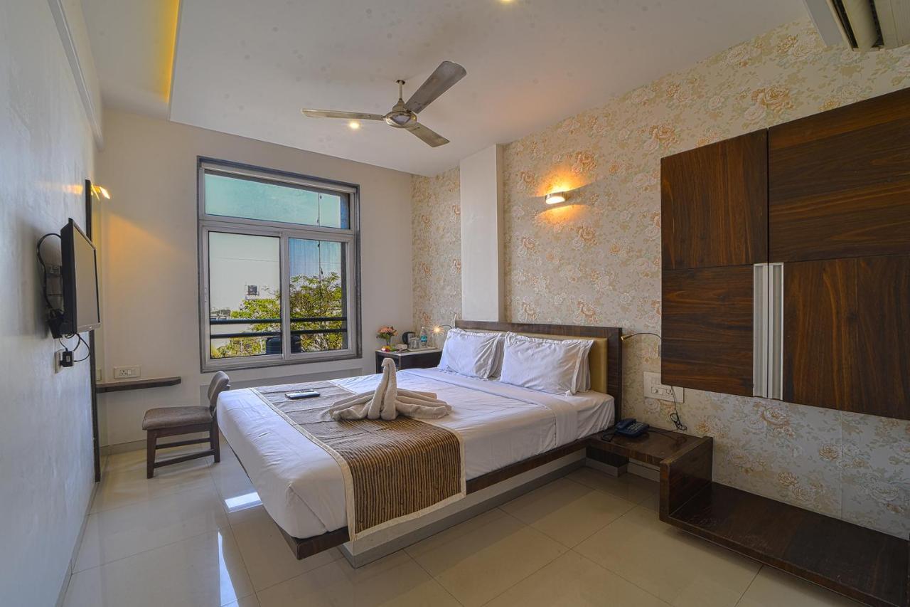 Hotel Sri Sri Executive, Kolhapur Εξωτερικό φωτογραφία